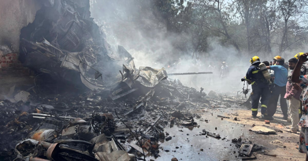 Plane with 242 people on board crashes in India