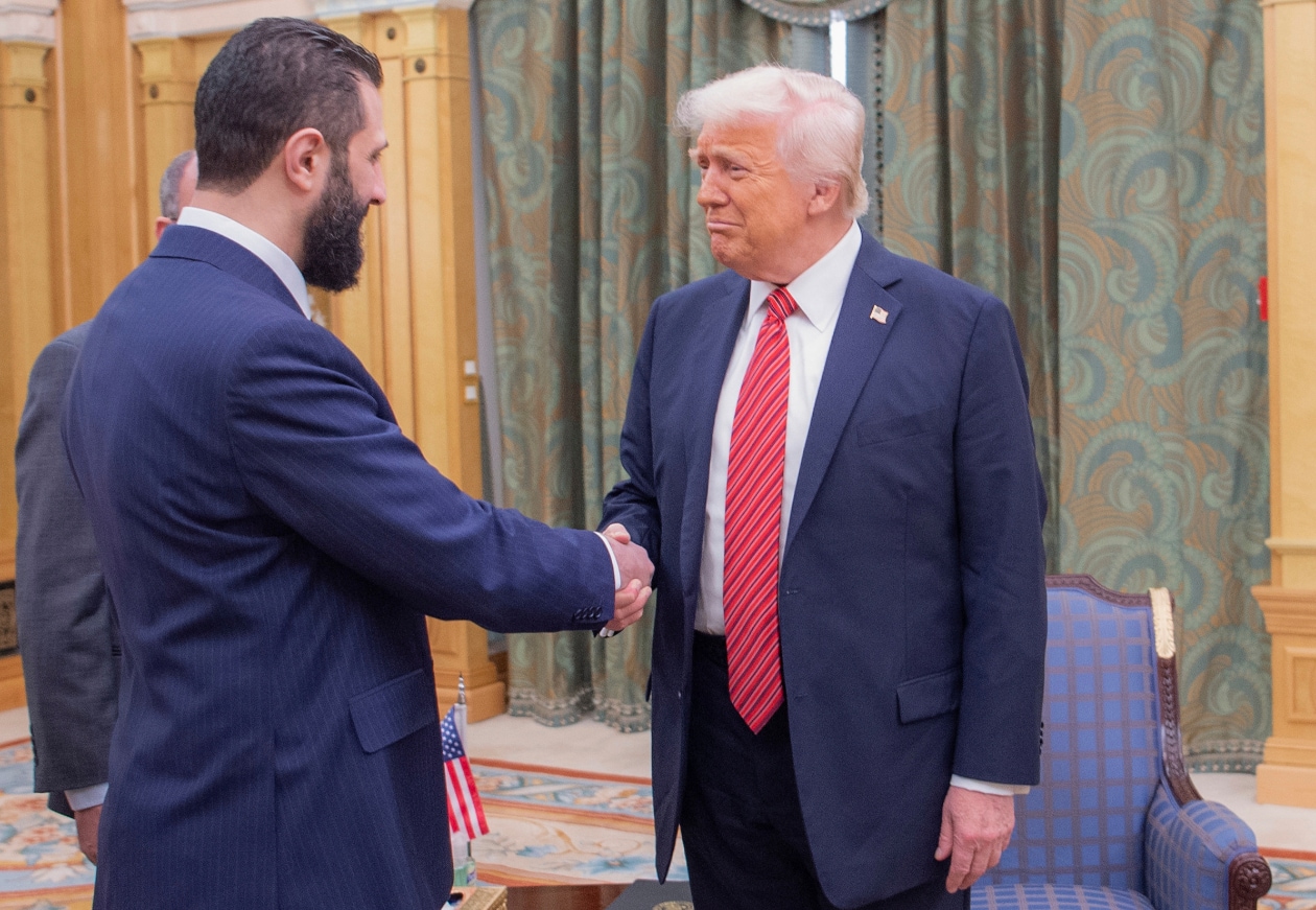 Donald Trump, Suriye geçici Devlet Başkanı Ahmed eş-Şara ile bir araya geldi.