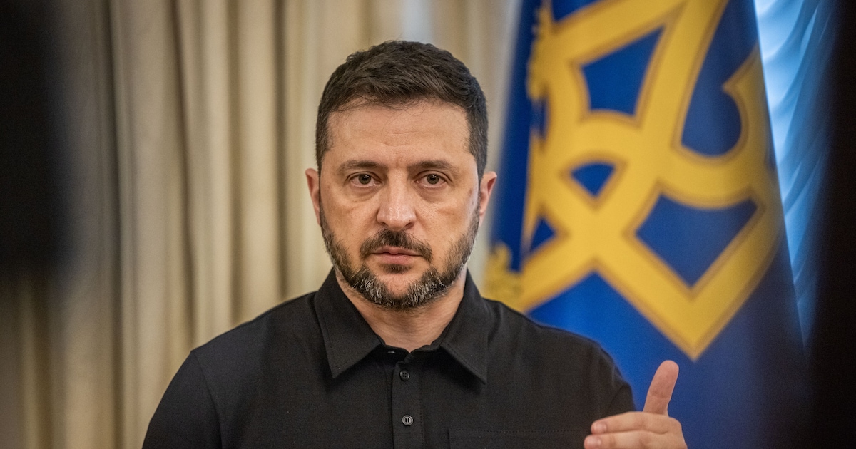 Zelenskyy abandons NATO membership - | and instead demands protection from ...