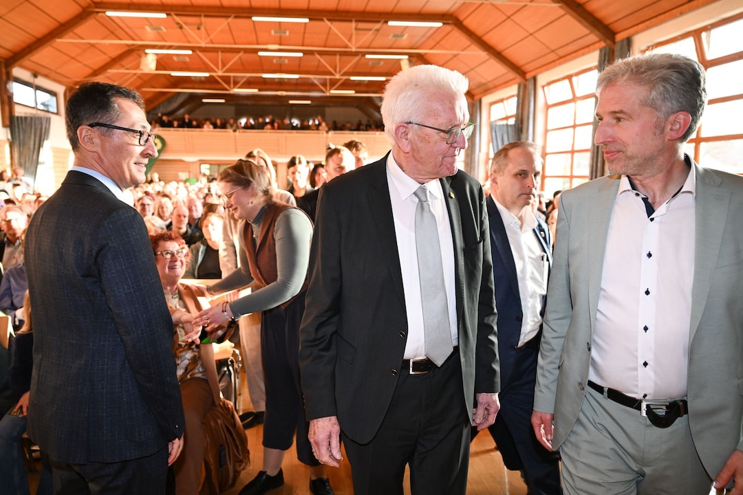 Palmer is in trouble over bike license plates