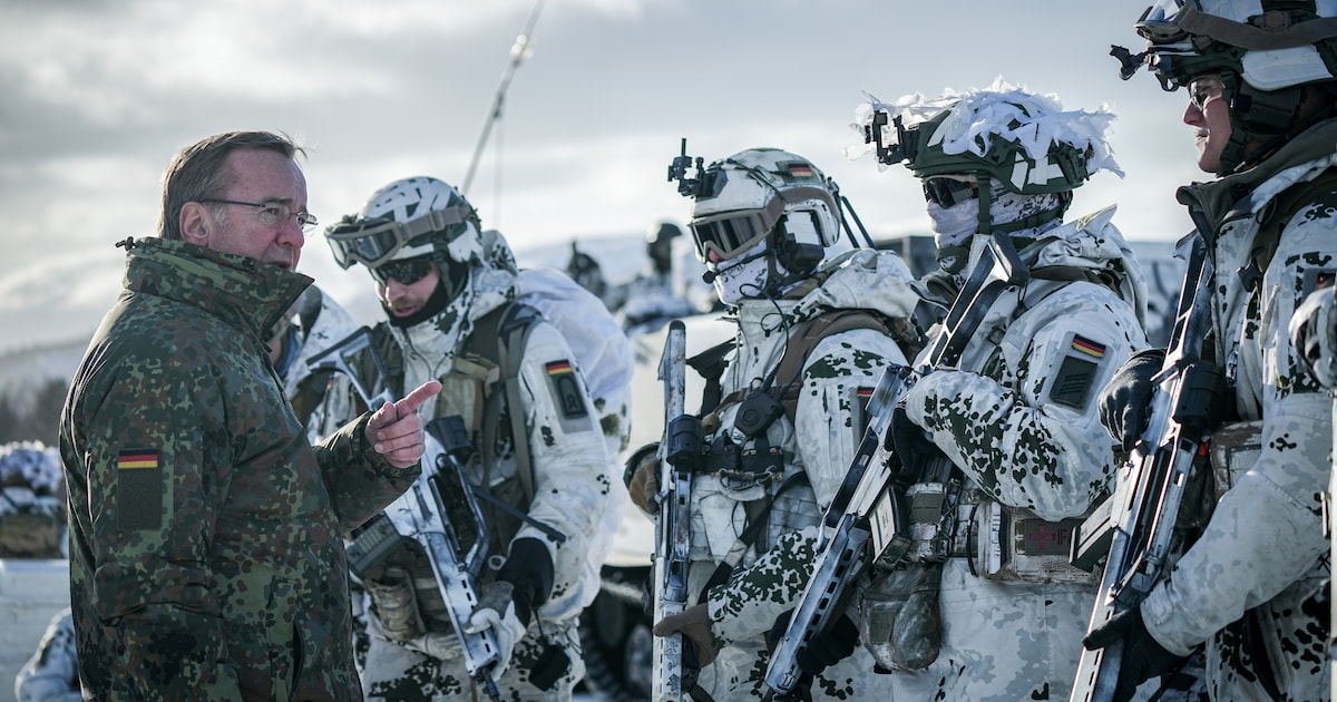 6739 Anträge auf Kriegsdienstverweigerung: Immer mehr Deutsche lehnen ...