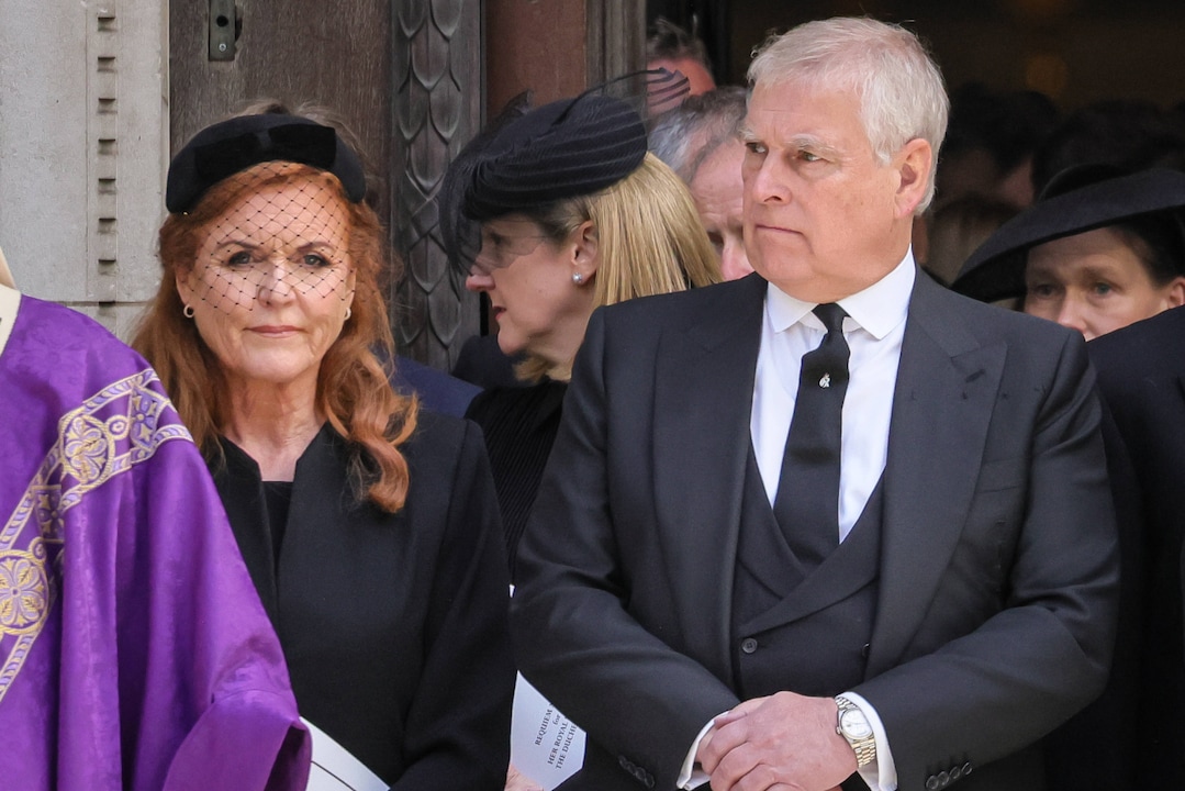 A finales de 2025, Sarah Ferguson y el ex príncipe Andrés perdieron sus títulos.
