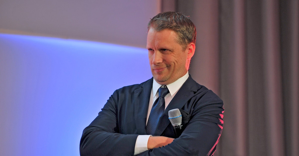 Nächtliche „Meetings“: Oliver Pocher schleicht sich abends heimlich aus dem Haus