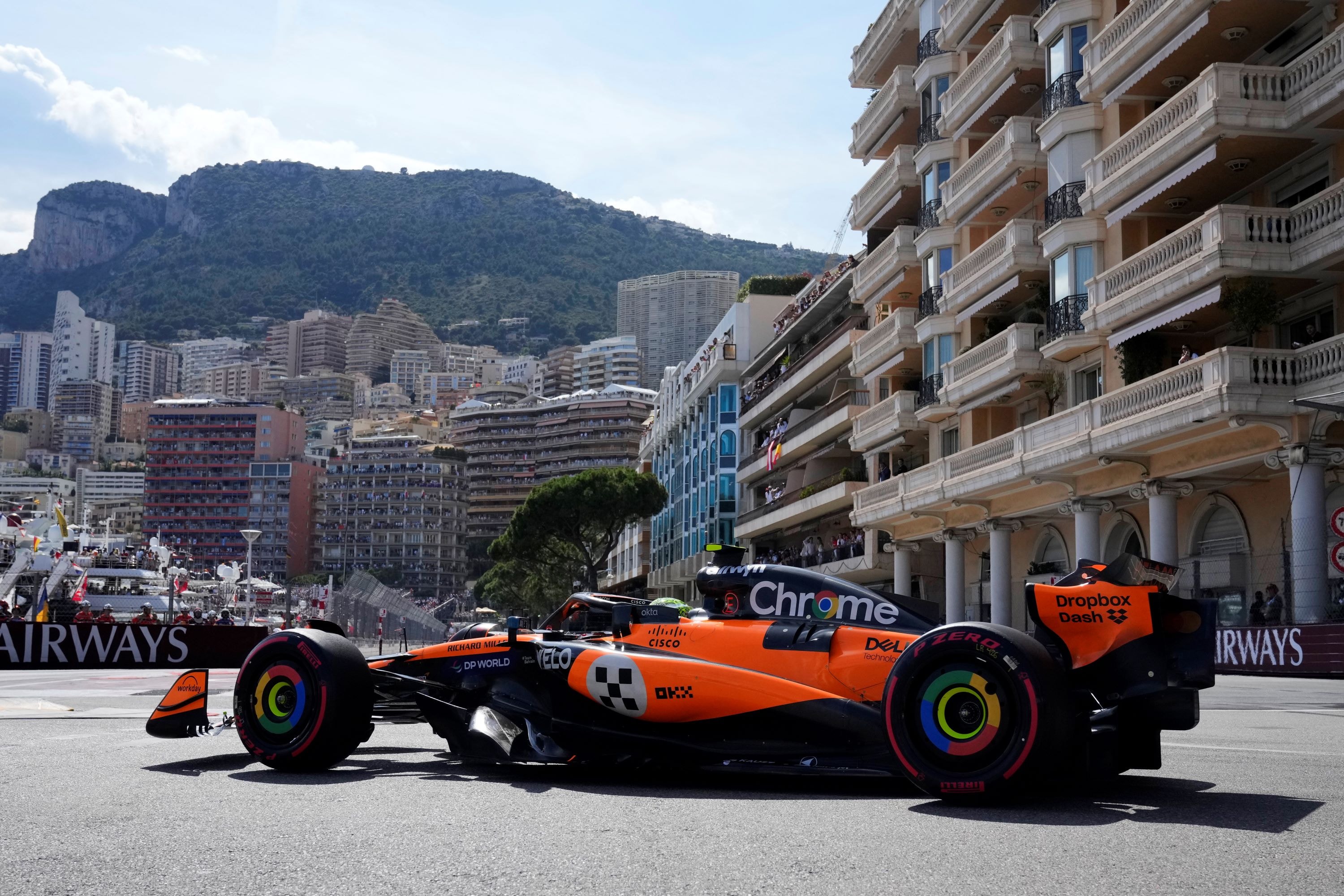 McLaren-Fahrer Lando Norris beginnt das Monaco-Rennen von der Pole