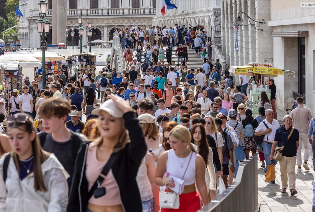 Mass tourism in Venice