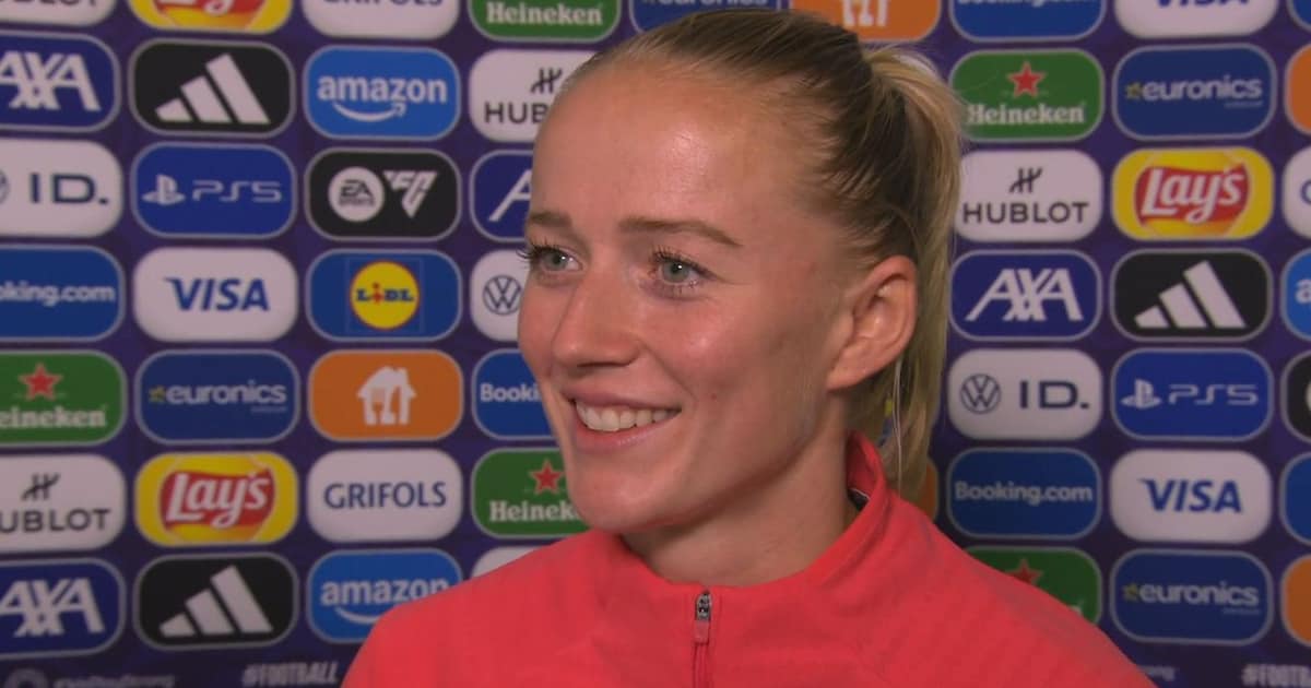 DFB-Star wird nach Kabinen-Ansprache gefragt - die Antwort hört man so ...