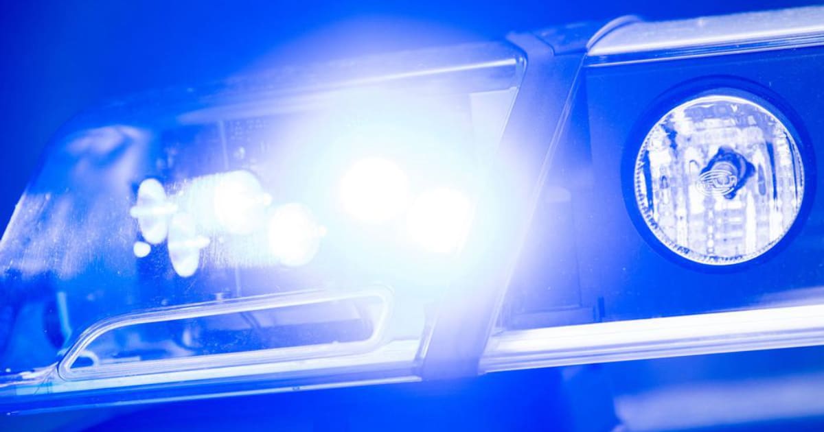 Lower Saxony: Man stabs ex-partner in parking lot and threatens police ...