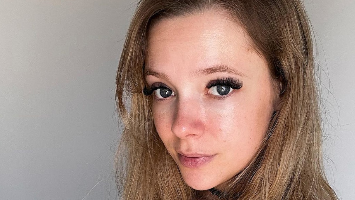 Con gái của Anne Wünsche nhận được một vai diễn trong phim và tự bảo vệ mình trước những kẻ thù ghét - BUNTE