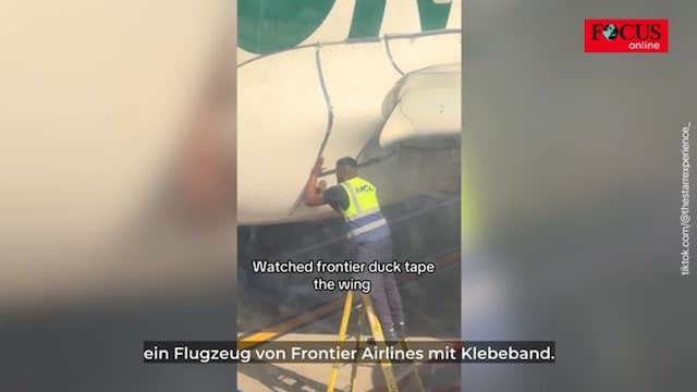 Passageiro filma técnico consertando avião com fita adesiva - veja o que está por trás disso