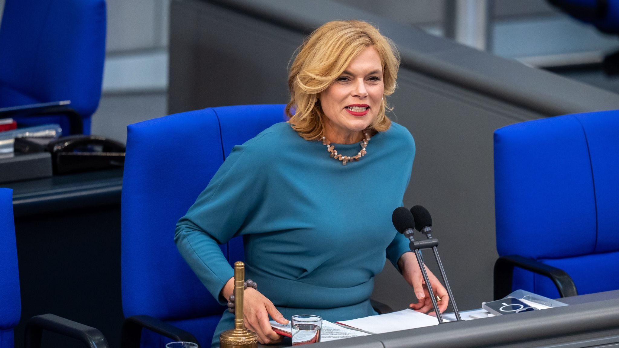 Julia Klöckner: Die neue Strenge im Bundestag - FOCUS online