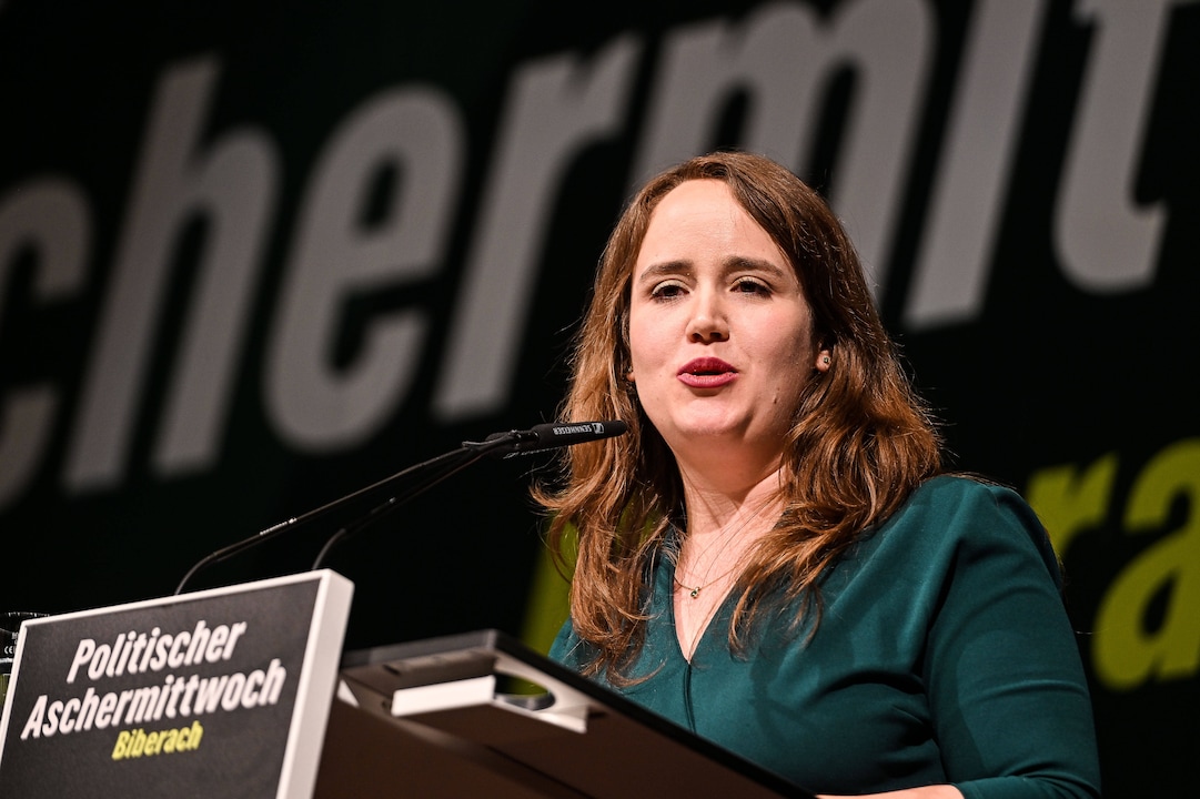 Die Fehde zwischen Ricarda Lang und Günther Klum geht in eine neue Runde.