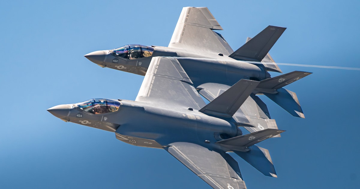 US fighter pilot spends 50 minutes talking to engineers - then his F-35 ...