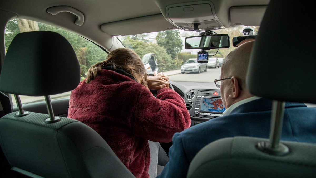 In Deutschland fallen viele Fahrschüler durch die Fahrprüfung. (Symbolbild).