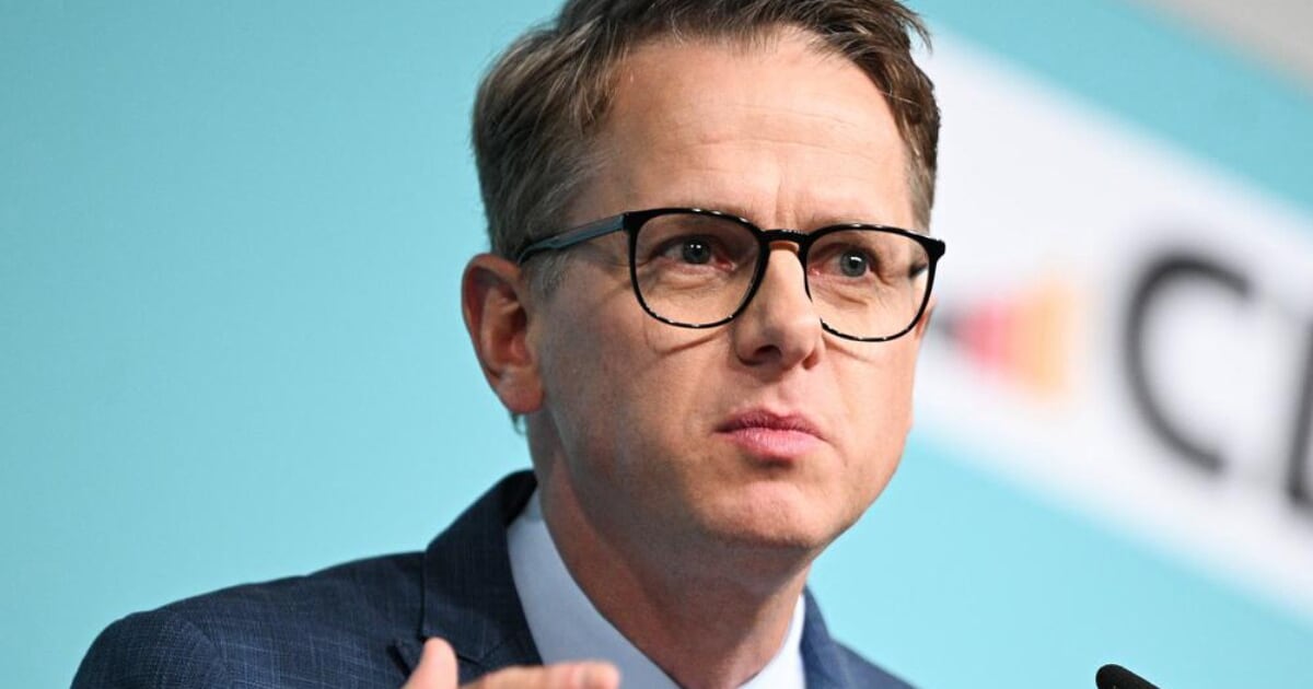 Keine Lehrer oder Feuerwehrleute: Linnemann für drastischen Beamten-Stopp