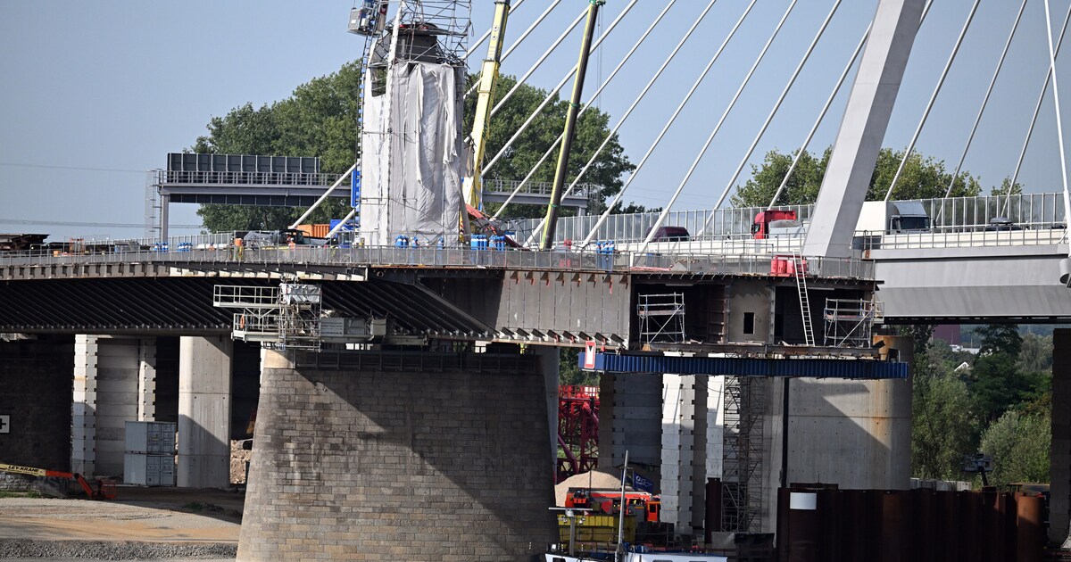 Accident at Leverkusen Bridge: One dead and six injured