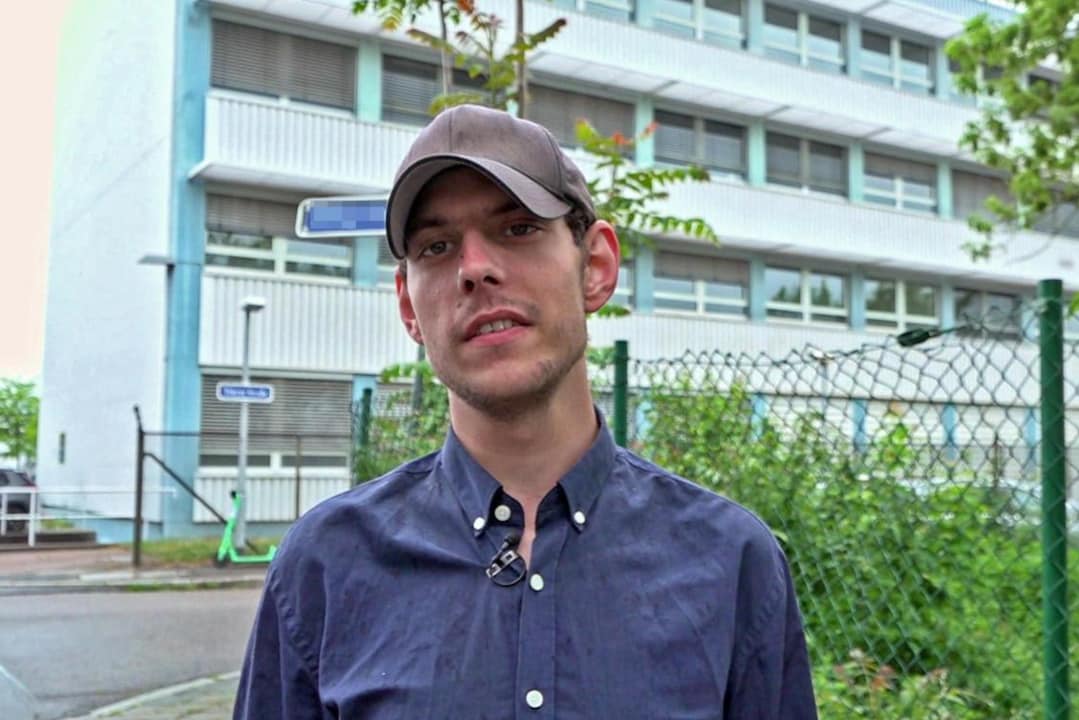 Bürgergeld-Empfänger Pascal ist einer der Bewohner der Benz-Baracken.