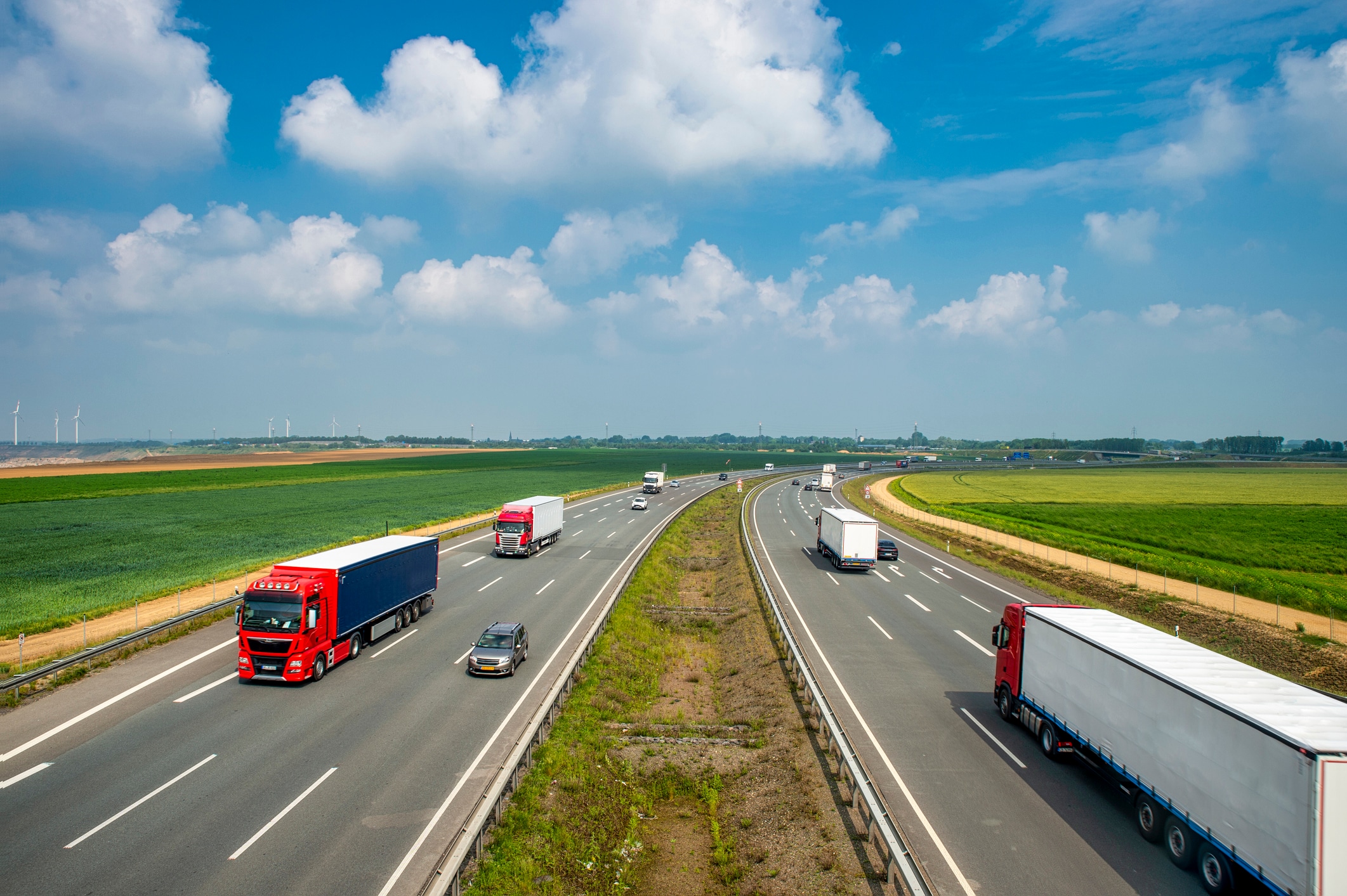 Lkw auf deutschen Autobahnen (Symbolbild).