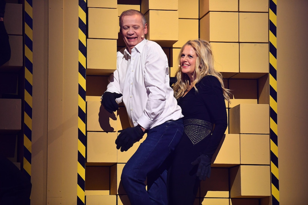 Für Schöneberger und Jauch wurde es immer enger an der Wand.