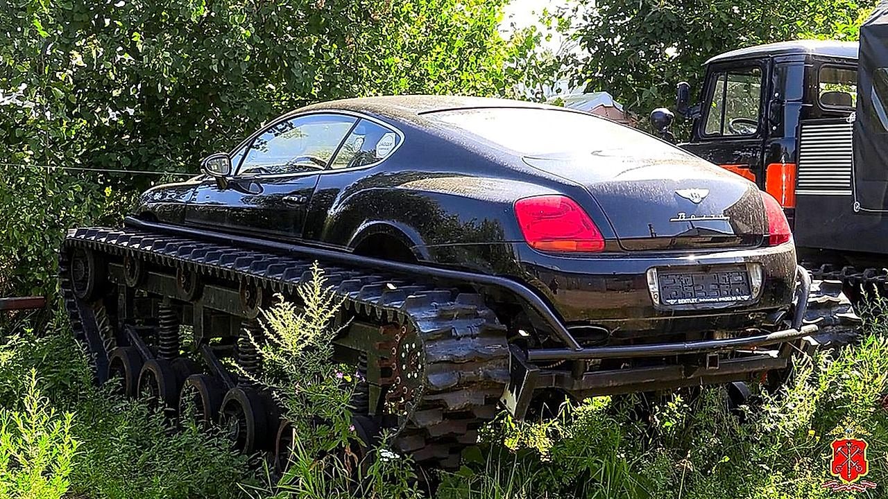 Rusya'daki baskında tuhaf keşif: Tank motorlu Bentley'e el konuldu