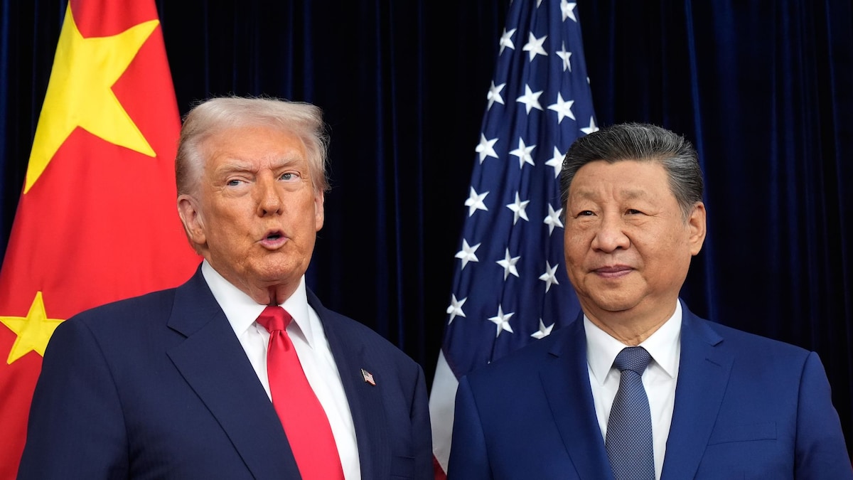 US-Präsident Donald Trump (l.) und sein chinesischer Amtskollege Xi Jinping bei ihrem Treffen in Südkorea.