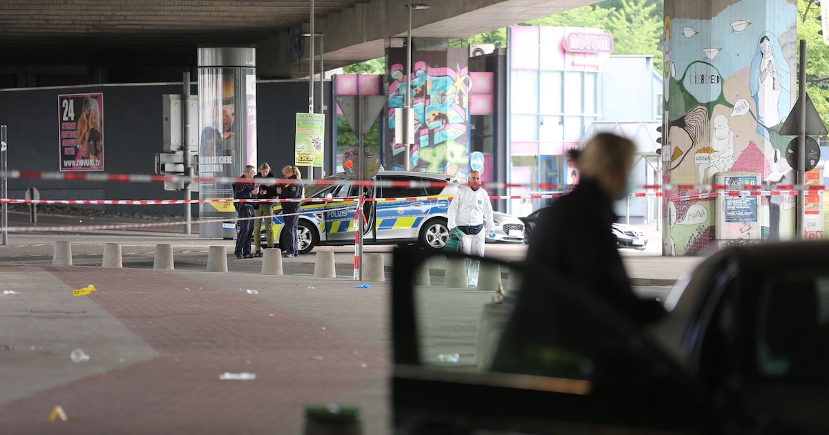 In Bielefeld: Knife attack on soccer fans, police on the lookout - new ...