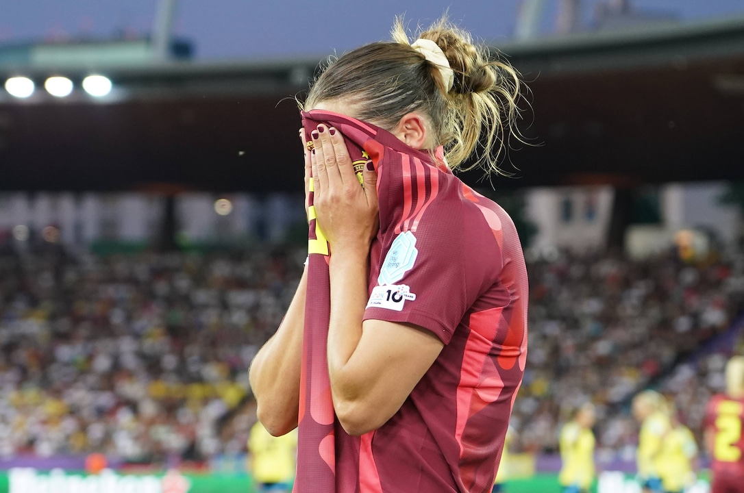 Carlotta Wamser, İsveç'e karşı oynanan Avrupa Şampiyonası maçında kırmızı kart gördü