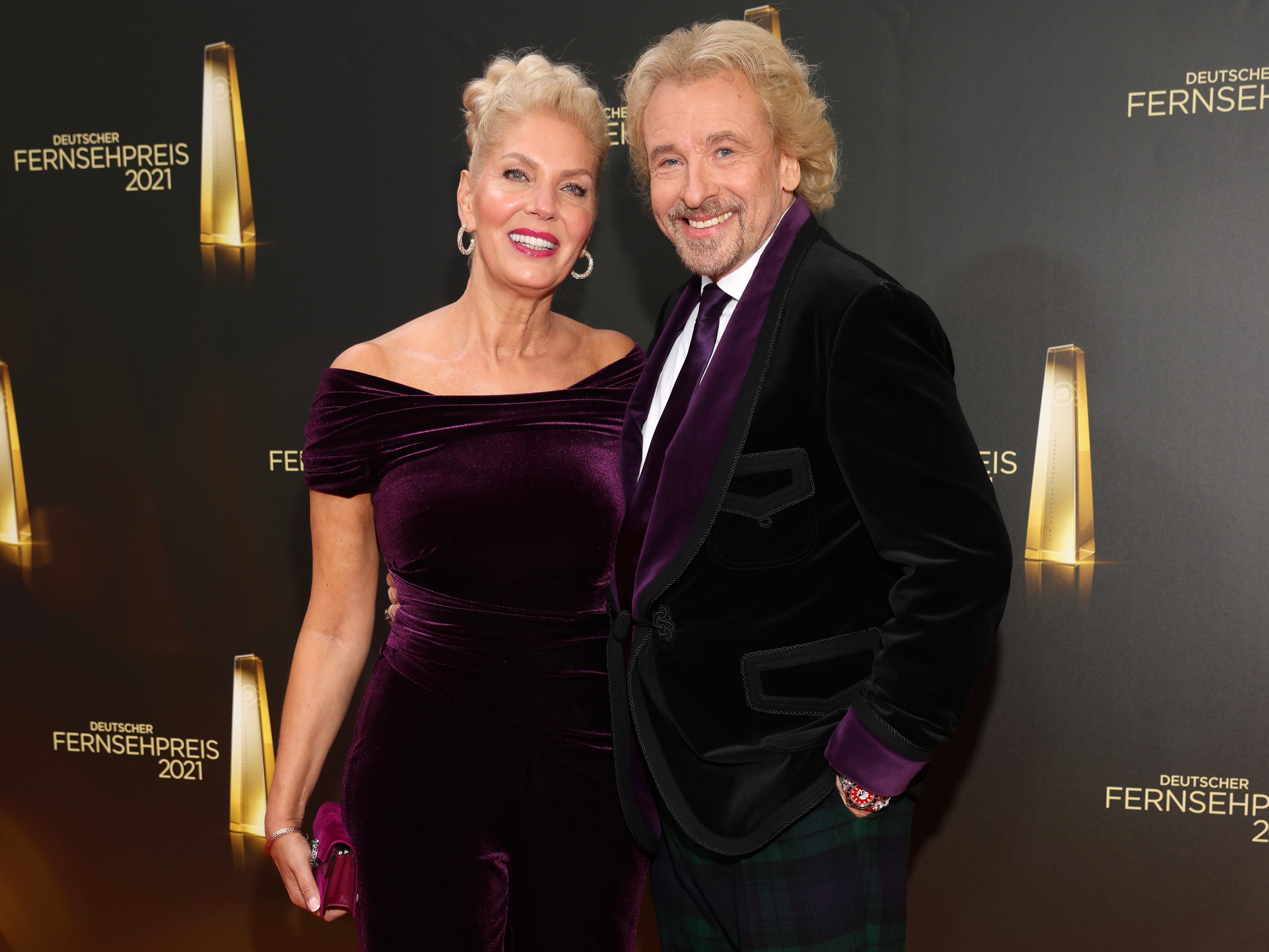 Turtel-Auftritt im Parnerlook: Thomas Gottschalk und Karina Mroß beim Fernsehpreis