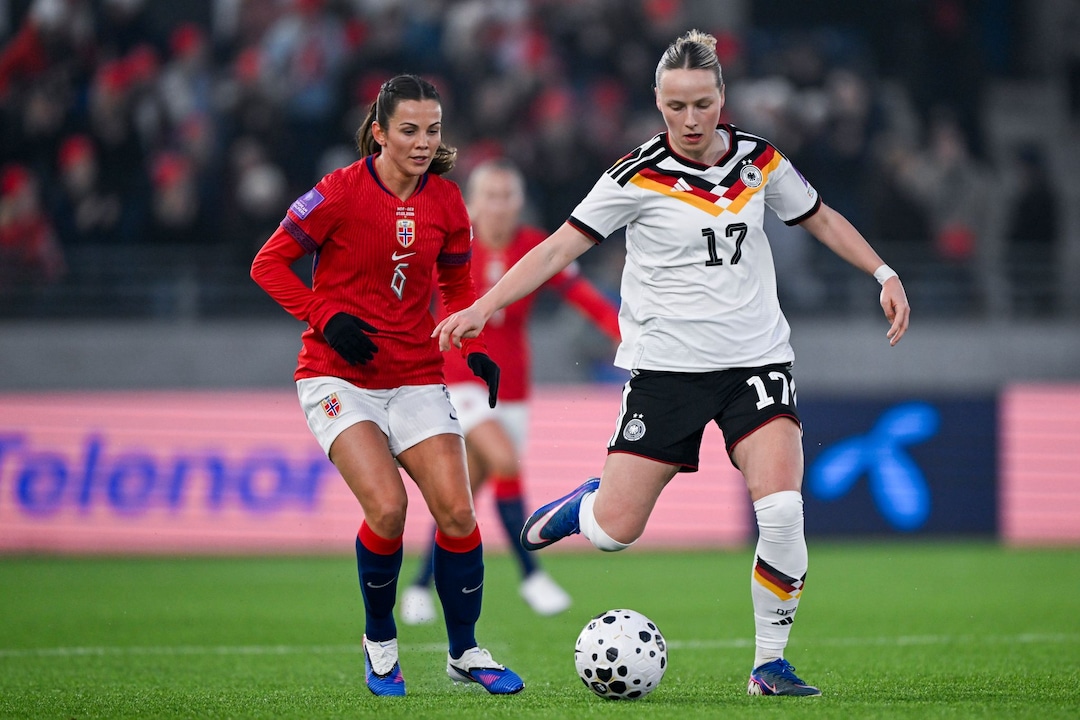 Norway's Tuva Hansen (l.) and Germany's Franziska Kett