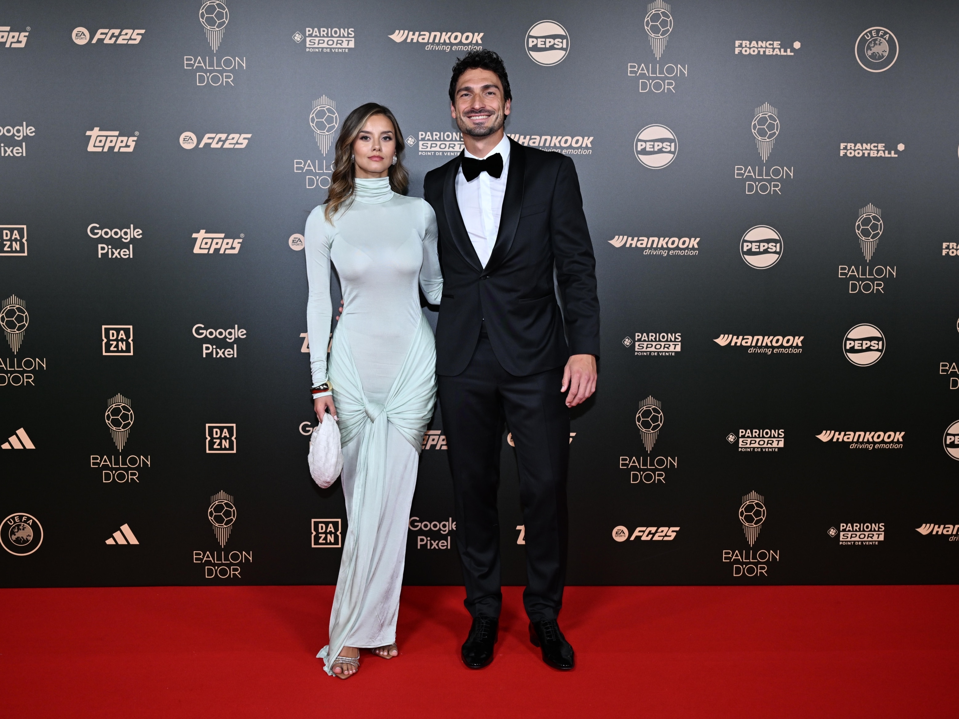 Mats Hummels feiert Red-Carpet-Premiere mit Freundin Nicola Cavanis - FOCUS online