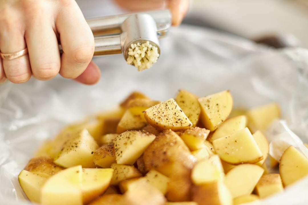 Mieux que hacher : le presse-ail