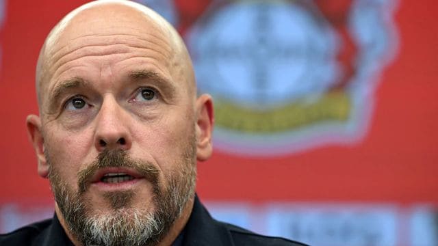 Terremoto in Bundesliga! Il Leverkusen licenzia il nuovo allenatore ten Hag dopo solo due giornate di partite