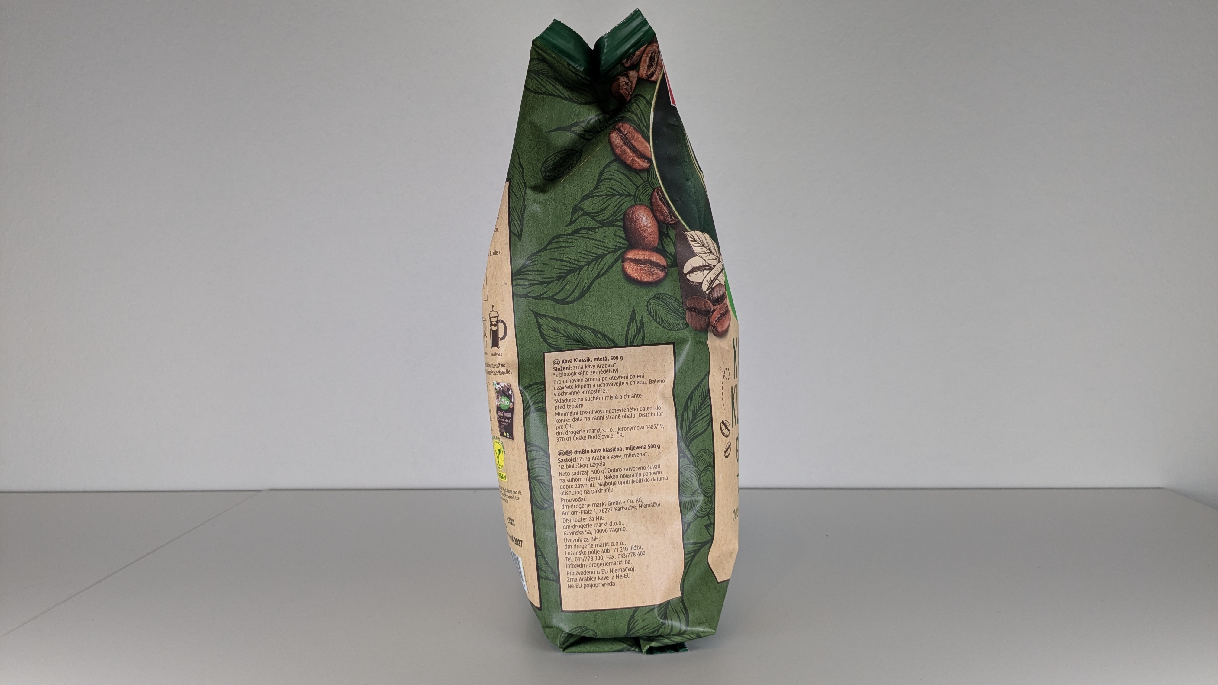 DM Bio Kaffee Klassik von der Seite.