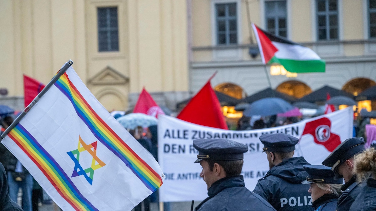 In München hatte am Wochenende unter anderem der Bayerische Flüchtlingsrat zu einer Demonstration gegen die „Stadtbild“-Aussage des Bundeskanzlers aufgerufen
