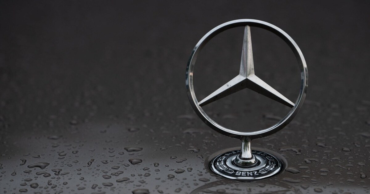 Mercedes profits slump by almost a third