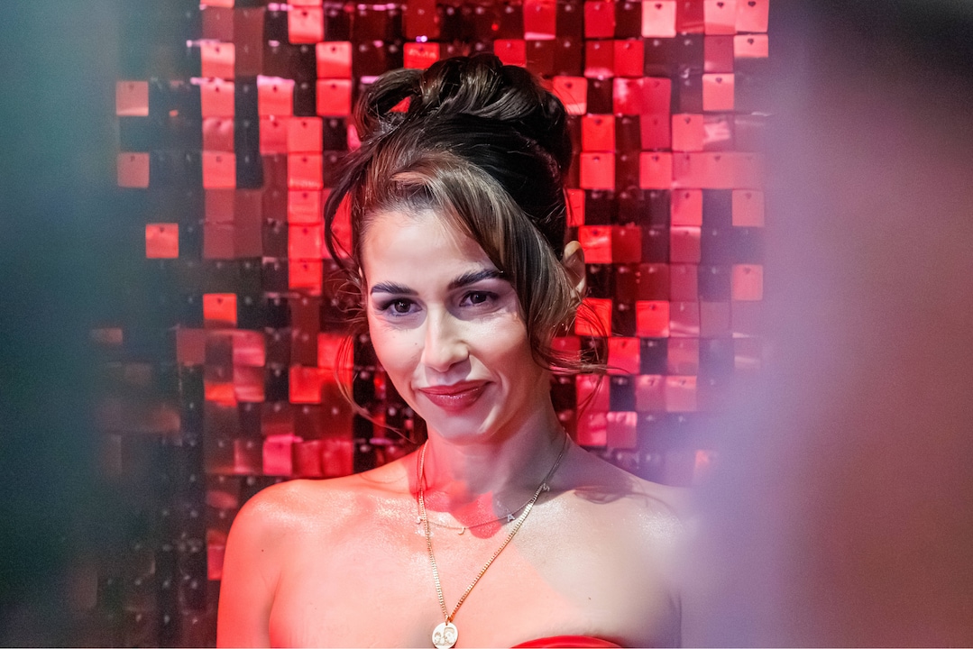 Sarah Engels stellt ihren Song für den ESC-Vorentscheid vor.