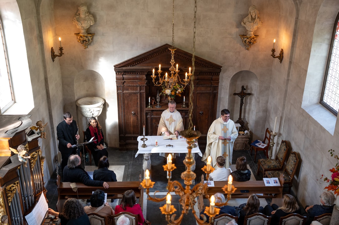 Gottesdienst in der St. Peter-Kapelle in Fessenbach mit ehemaligen Mitarbeitern von Aenne Burda.