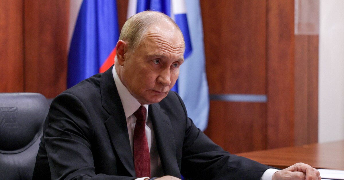 Putin promises not to attack us - | but the