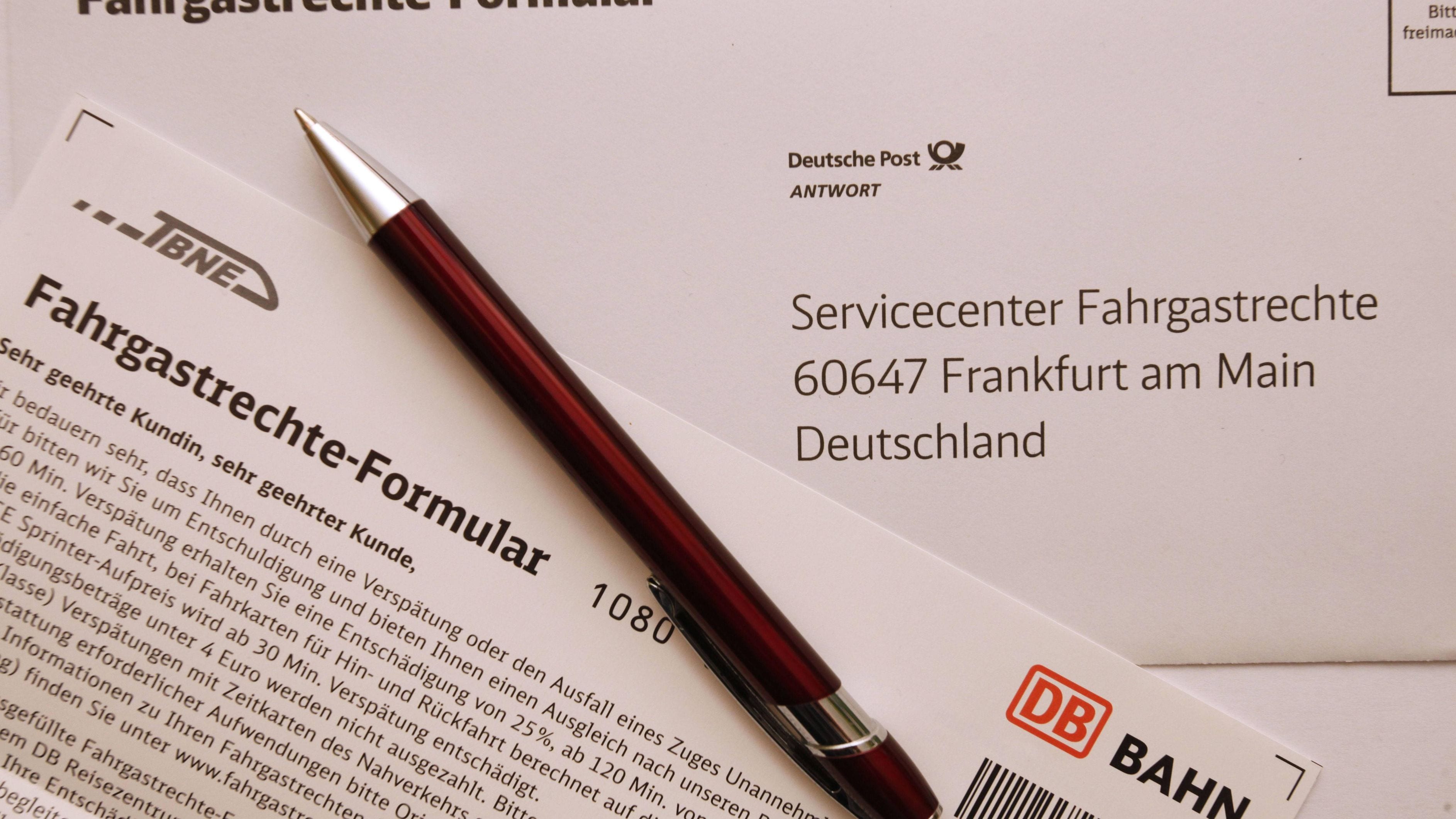 Das Fahrgastrechte-Formular der DB müssen Sie frankieren und richtig ausfüllen. Doch die Bahn stellt online einen Antwort-Umschlag bereit, sodass keine Kosten anfallen. … <a href="https://praxistipps.focus.de/fahrgastrechte-formular-frankieren-und-ausfuellen-tipps_104332"> ... mehr</a>