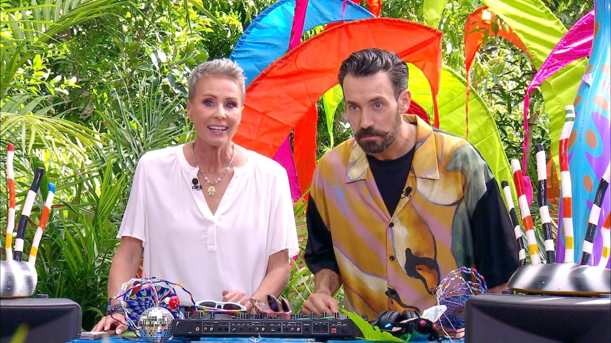 Technik-Panne bei RTL. Jan Köppen und Sonja Zietlow müssen improvisieren.