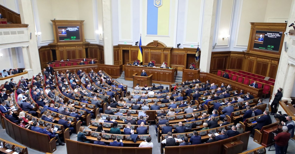 Schlägerei im ukrainischen Parlament vor wichtiger Abstimmung sorgt für Aufruhr