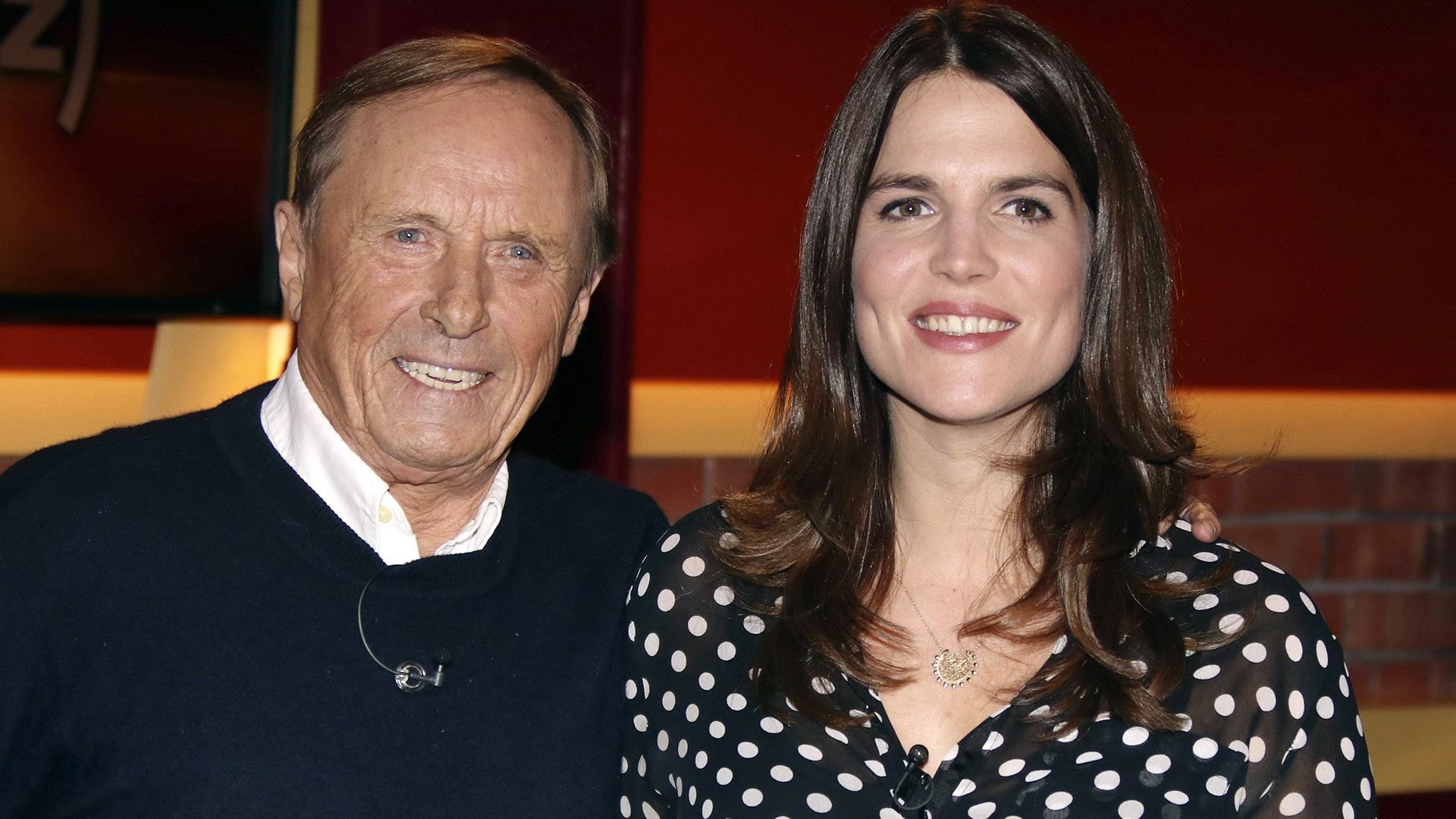 Ein Fall für zwei"-Star Claus Theo Gärtner: Ehefrau Sarah: Auch in dunklen Stunden steht er mir bei - BUNTE