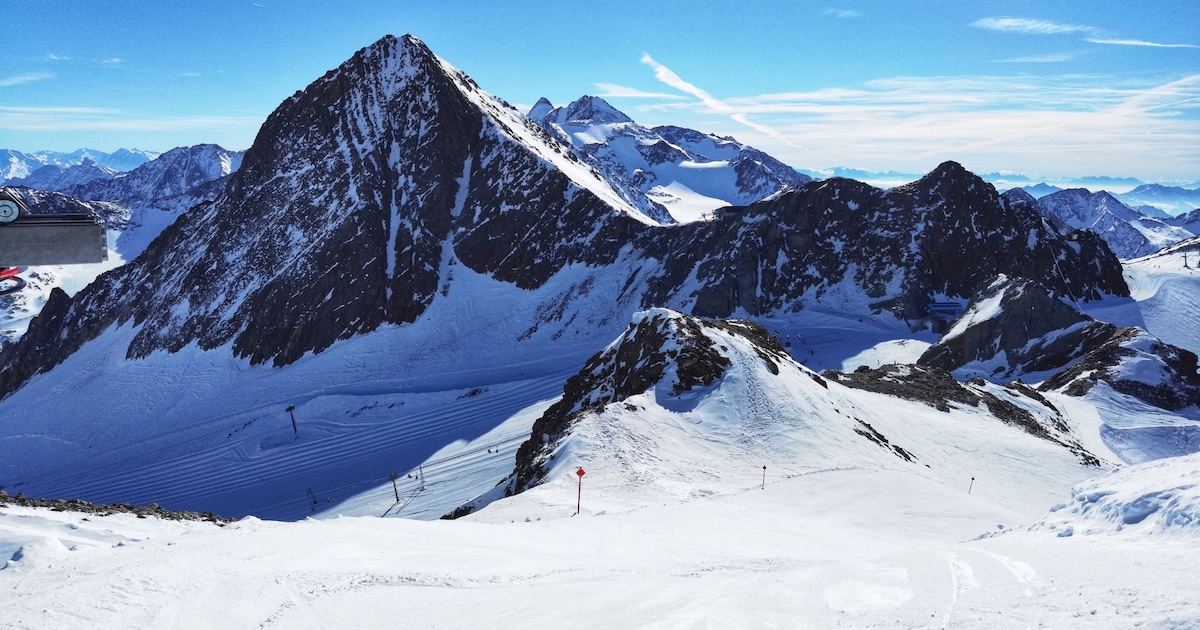 Avalanche buries several people in Tyrolean ski resort - | 250 rescuers ...