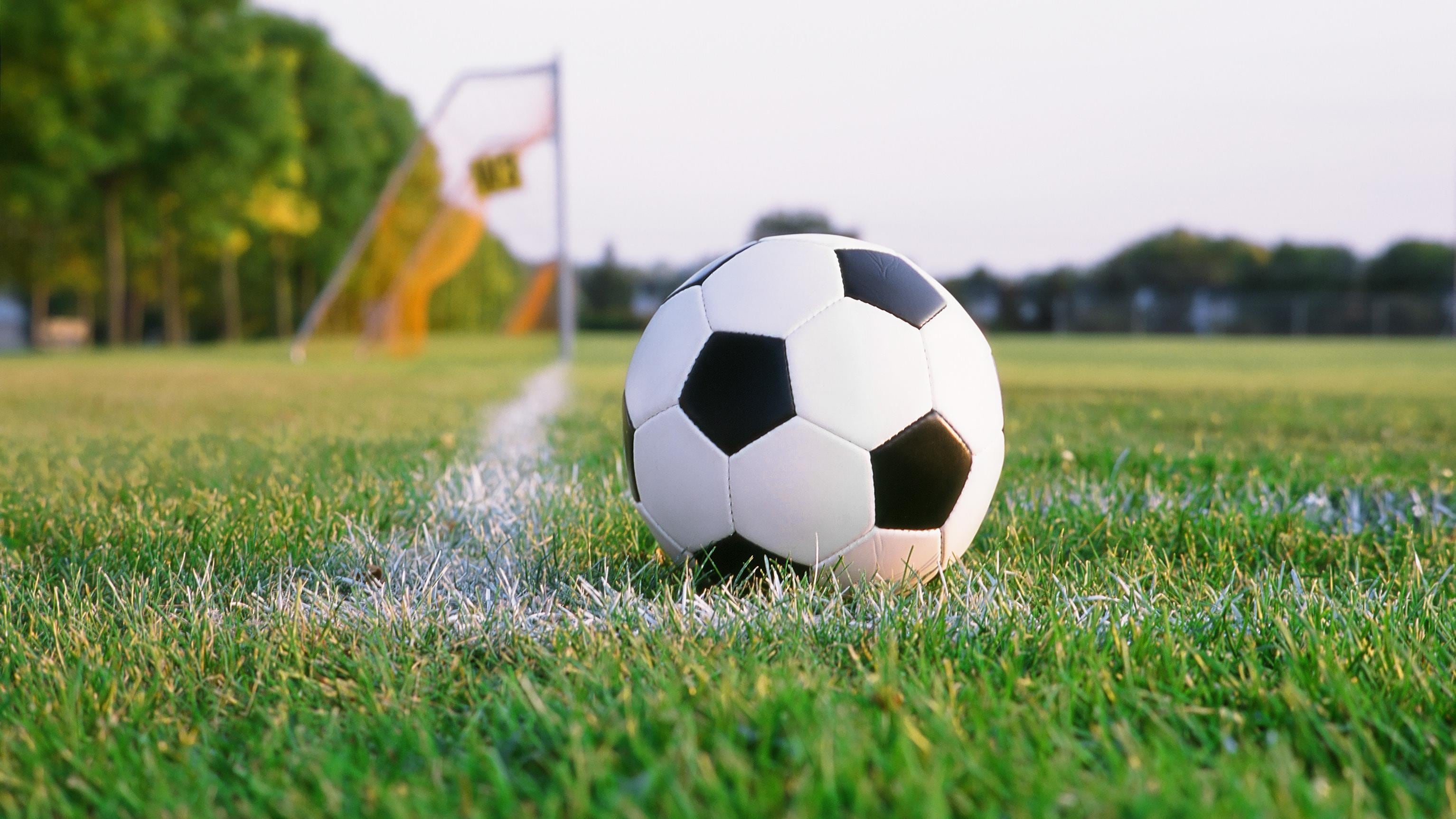 Seit der Saison 2021/22 ist die Auswärtstorregel im europäischen Vereinsfußball Geschichte. Erfahren Sie, welche Gründe zur Abschaffung geführt haben und wie sich dies auf den Wettbewerb auswirkt. … <a href="https://praxistipps.focus.de/auswaertstorregel-abgeschafft-hintergruende-und-was-jetzt-gilt_187798"> ... mehr</a>