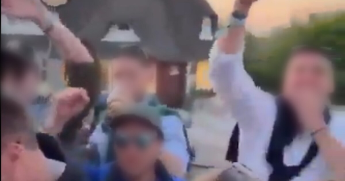 Guests celebrate with neo-Nazi slogans in a noble club on Sylt - Now ...