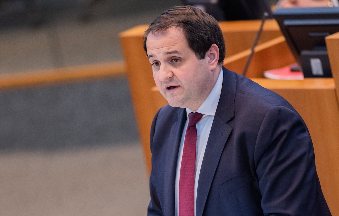 Nathanael Liminski (CDU), Minister for Federal and European Affairs, International Affairs and Media in North Rhine-Westphalia, speaks in the plenary session of the state parliament.