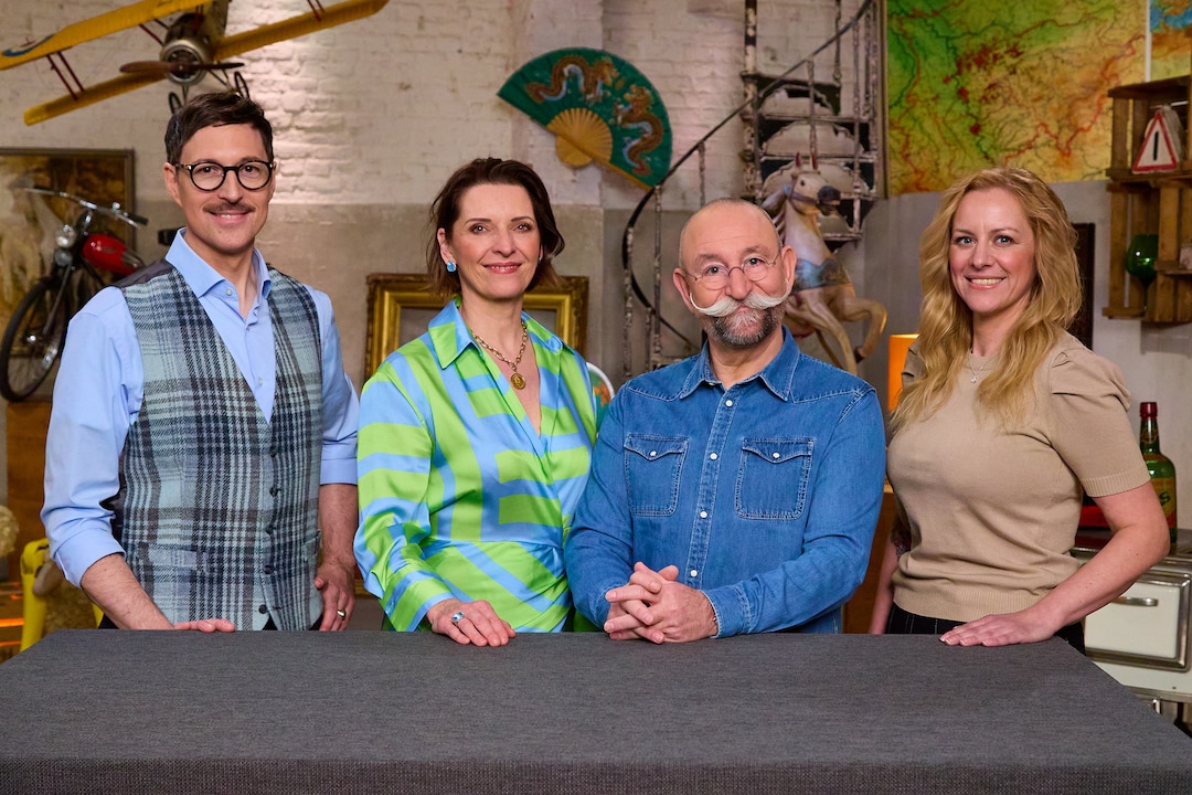 Von links: "Bares für Rares"-Experten Colmar Schulte-Goltz, Wendela Horz, Moderator Horst Lichter und Expertin Annika Raßbach